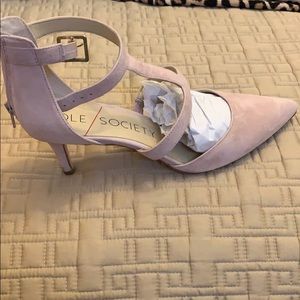 Blush pink suede kitten heel. Worn once.